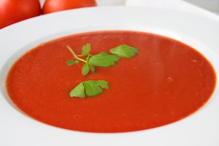 Apfel Tomaten Suppe mit Chili