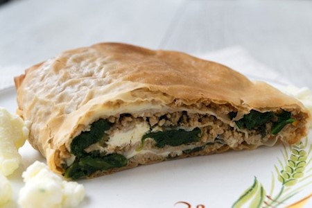 Börek mit Spinat und Schafskäse