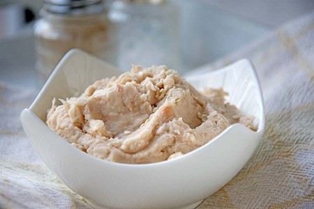Bohnenpaste mit Sesam und weissen Bohnen
