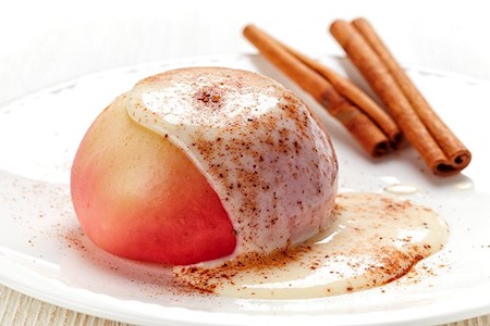 Bratapfel mit Vanillesauce