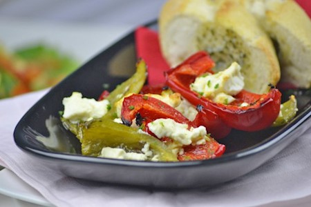 Geröstete Paprika mit Fetakäse
