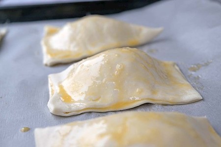 Griechische Blätterteigtäschli