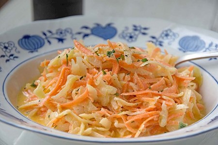 Wintergemüse Kabis Rüeblisalat