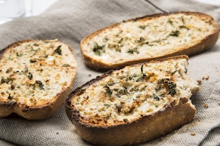 Knoblibrot mit QimiQ