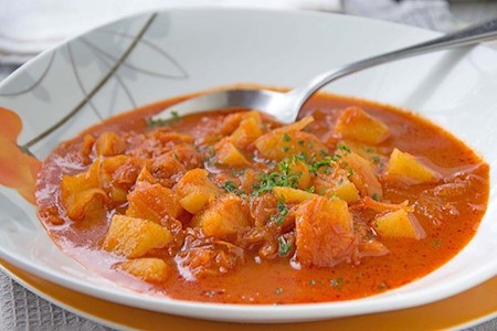 Krautsuppe mit Fleisch