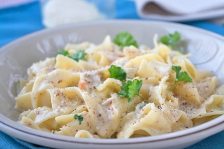 Nuss Gorgonzola Sauce