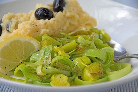 Zitronenlauch mit Polenta