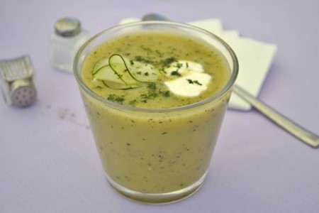 Zucchetti Suppe mit Dill