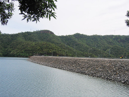 Si-Nakharin Talsperre